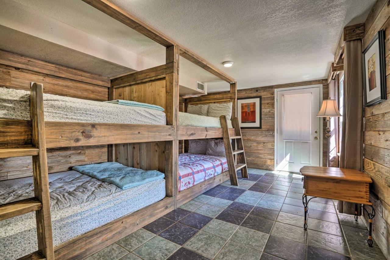 Waterfront Guadalupe River Lodge Home With Dock! Seguin Eksteriør billede