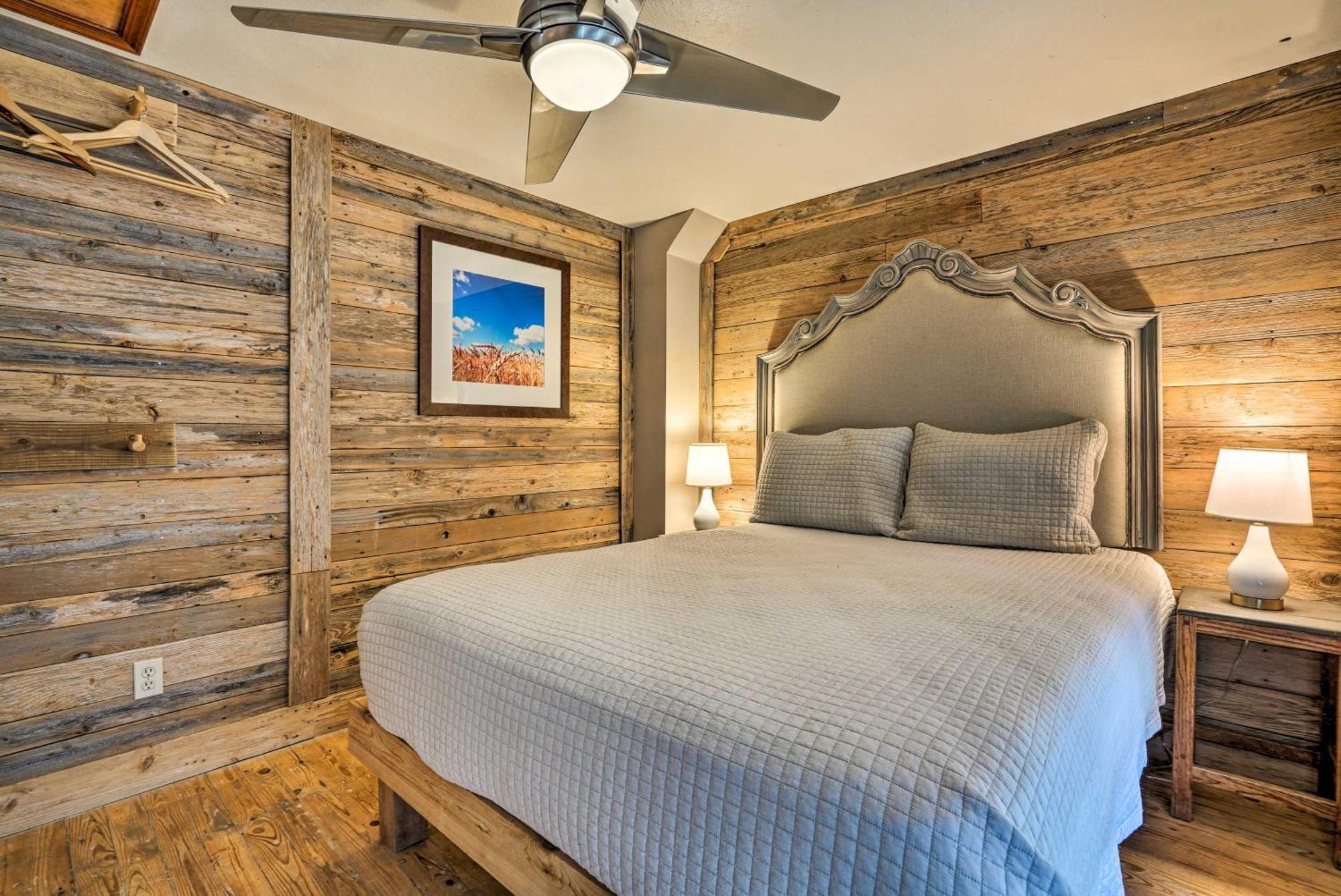 Waterfront Guadalupe River Lodge Home With Dock! Seguin Eksteriør billede
