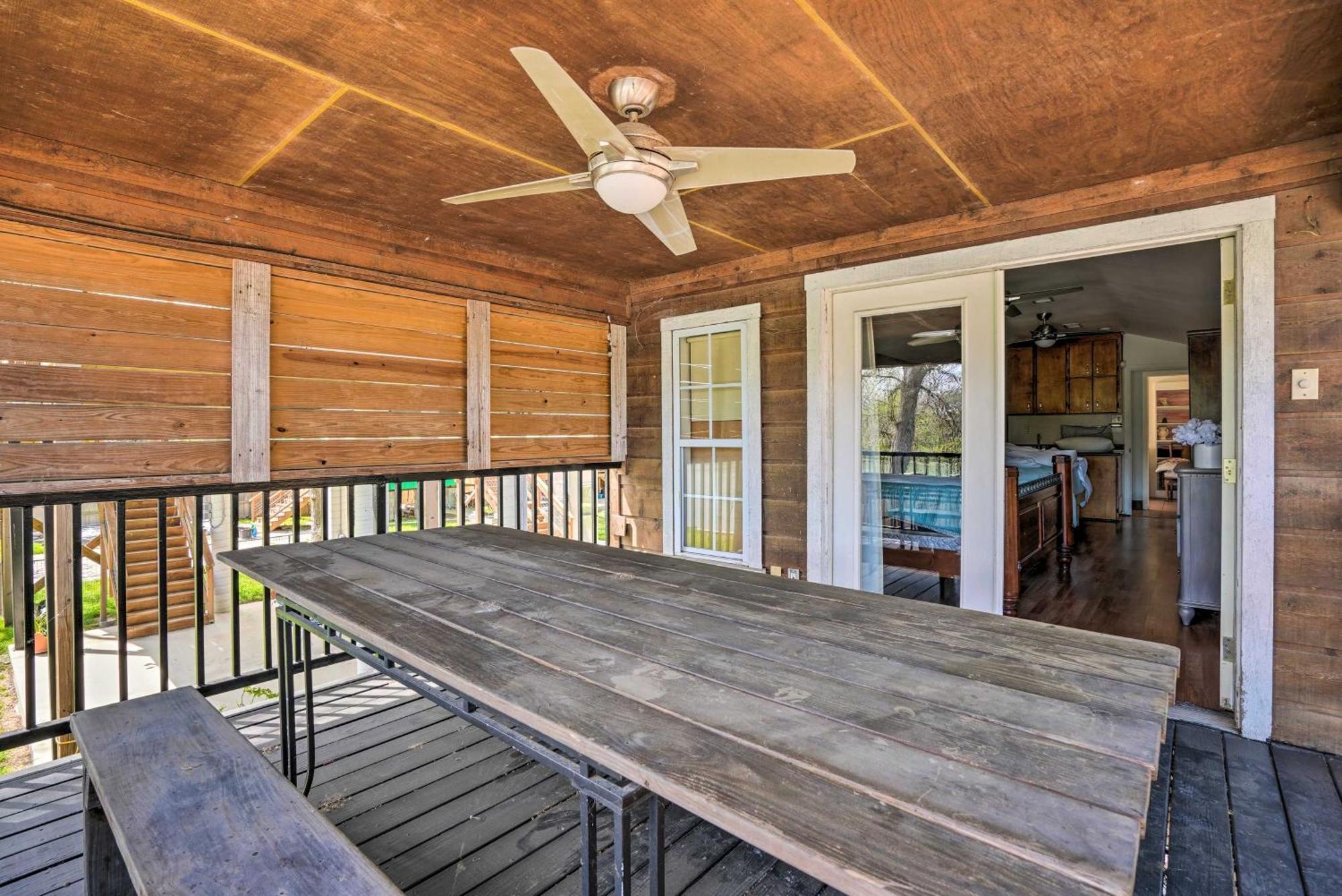Waterfront Guadalupe River Lodge Home With Dock! Seguin Eksteriør billede