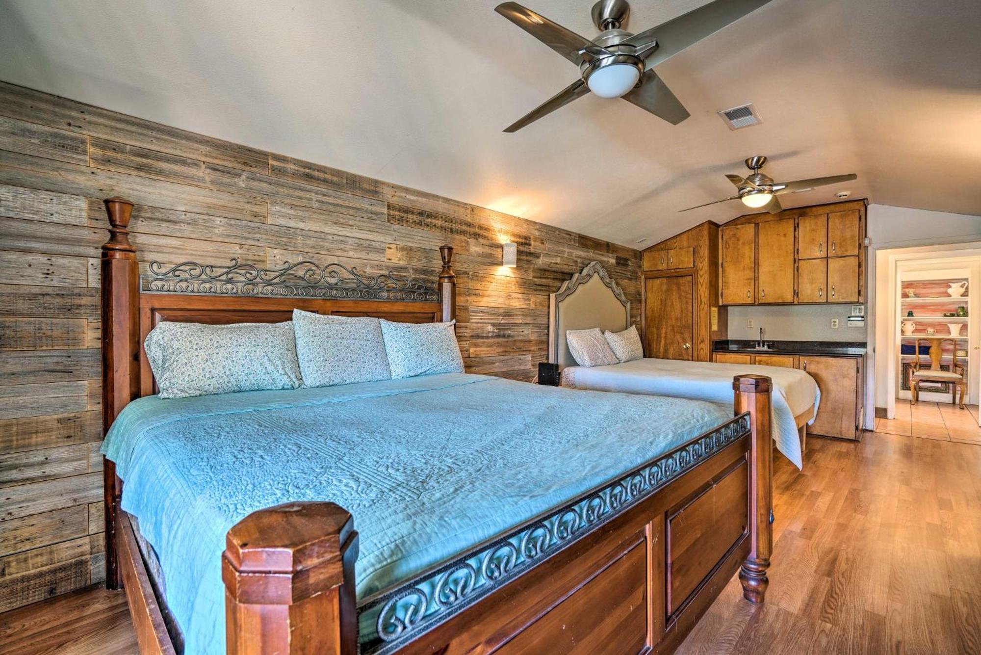 Waterfront Guadalupe River Lodge Home With Dock! Seguin Eksteriør billede